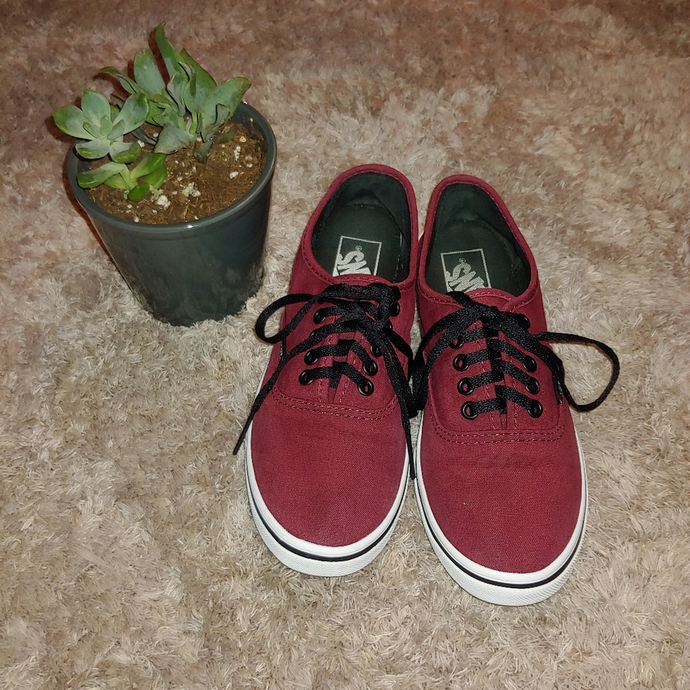 VANS - Picture 3 of 9